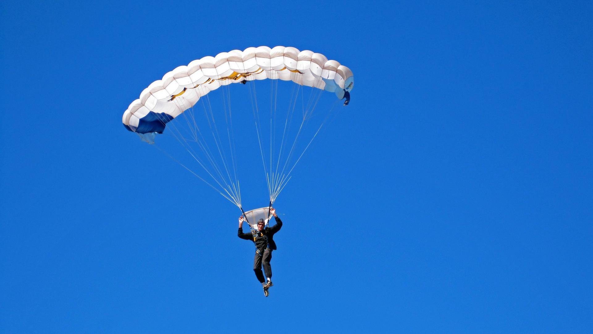 日本队带队取胜！，纳达尔重要时刻出色发挥气势如虹延续——体育现场与品牌力量的共振